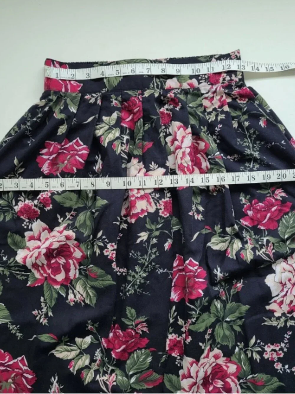 Vintage 80s Floral Midi Skirt 10 Waist 26